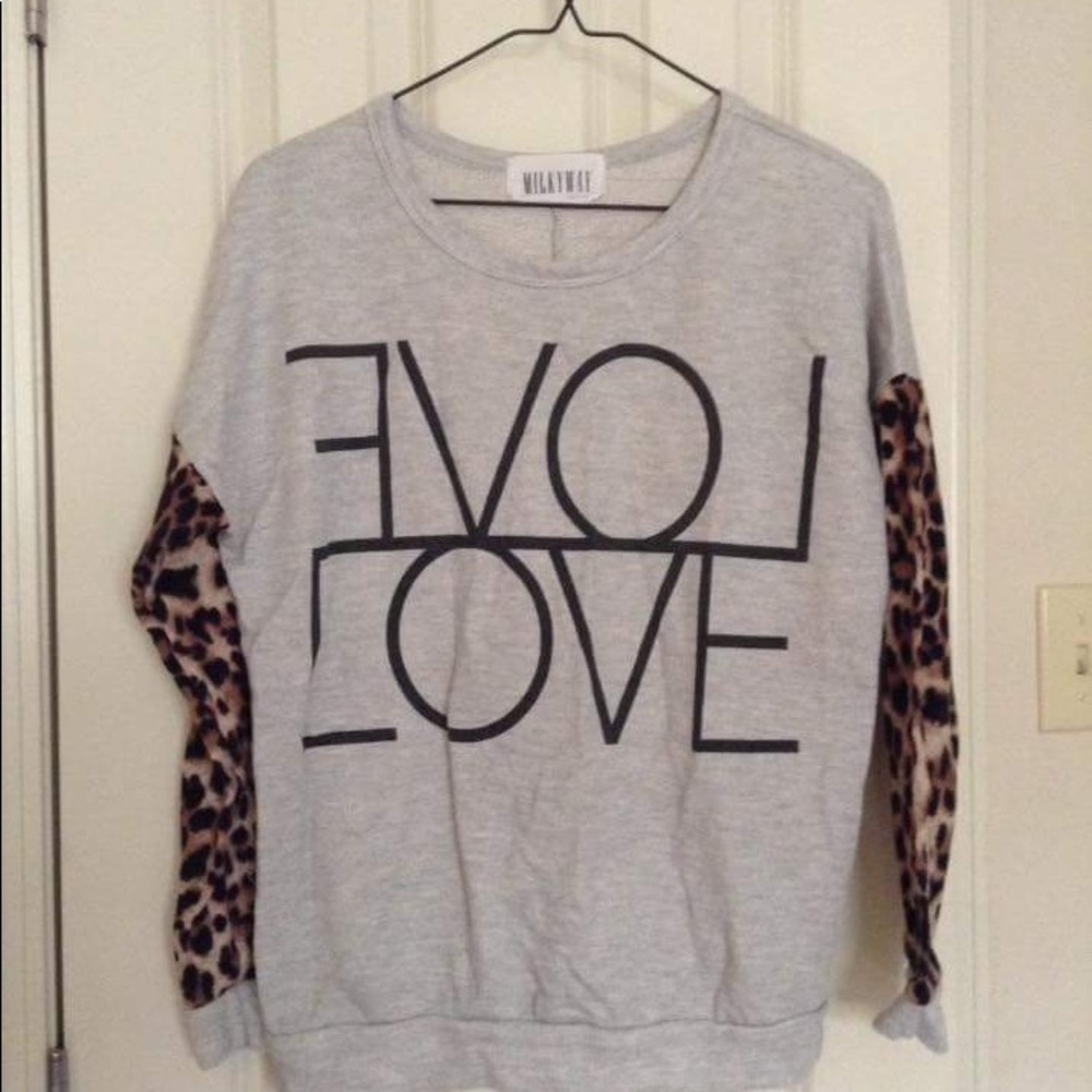Sweatshirt